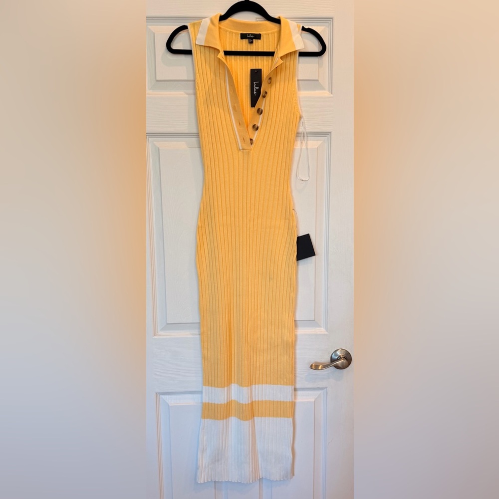 NWT Lulus knitted ribbed button up dress in light tangerine color size M